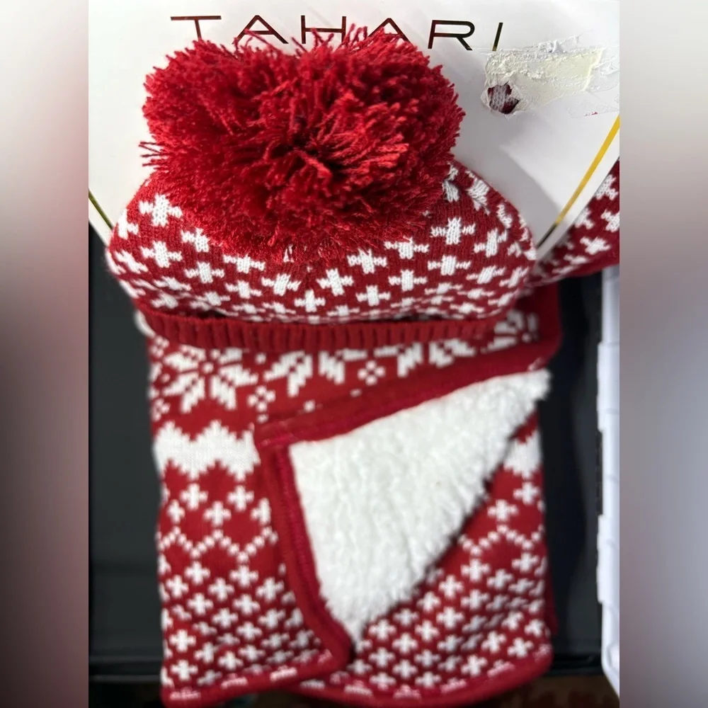 Red and White Kids Winter hat and Blanket set . Tahari, new . Blanket sz 30x40